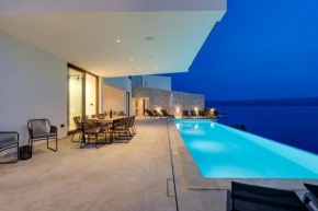 Seafront Villa Kiara with 5 en-suite bedrooms in Omiš